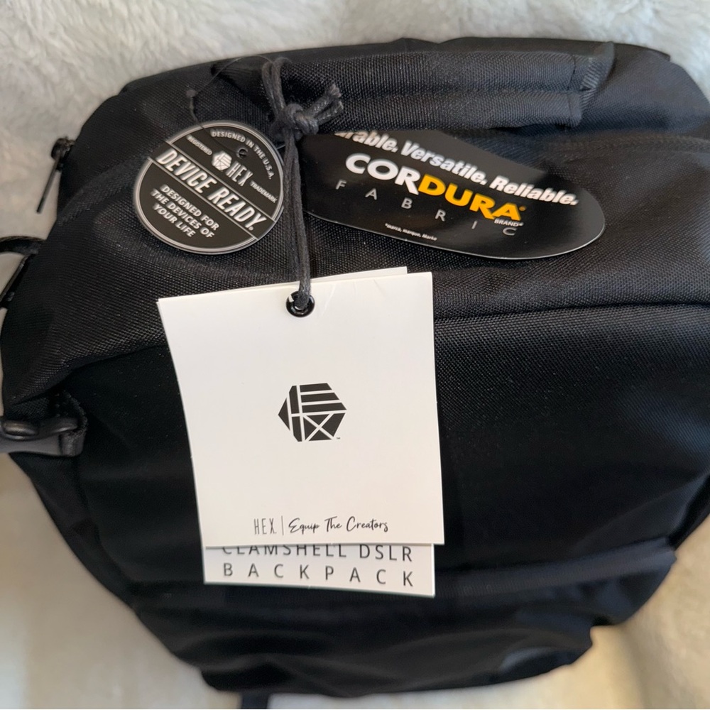 HEX® RANGER CLAMSHELL BLACK DSLR BACKPACK - Picture 9 of 16